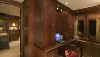 Yacht MAGIC master office